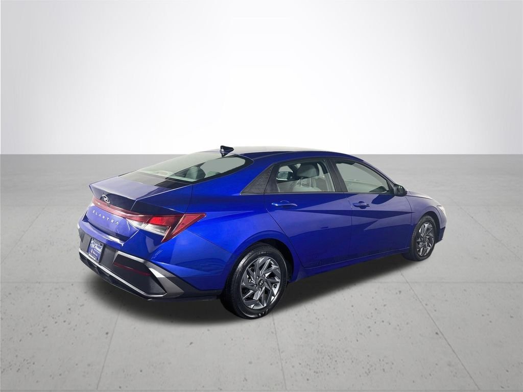 Used 2024 Intense Blue Hyundai SEL image 6
