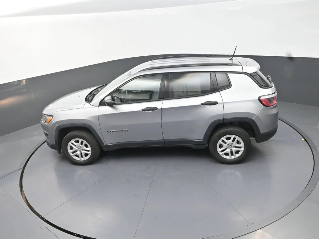 Used 2018 Silver Jeep Sport image 16