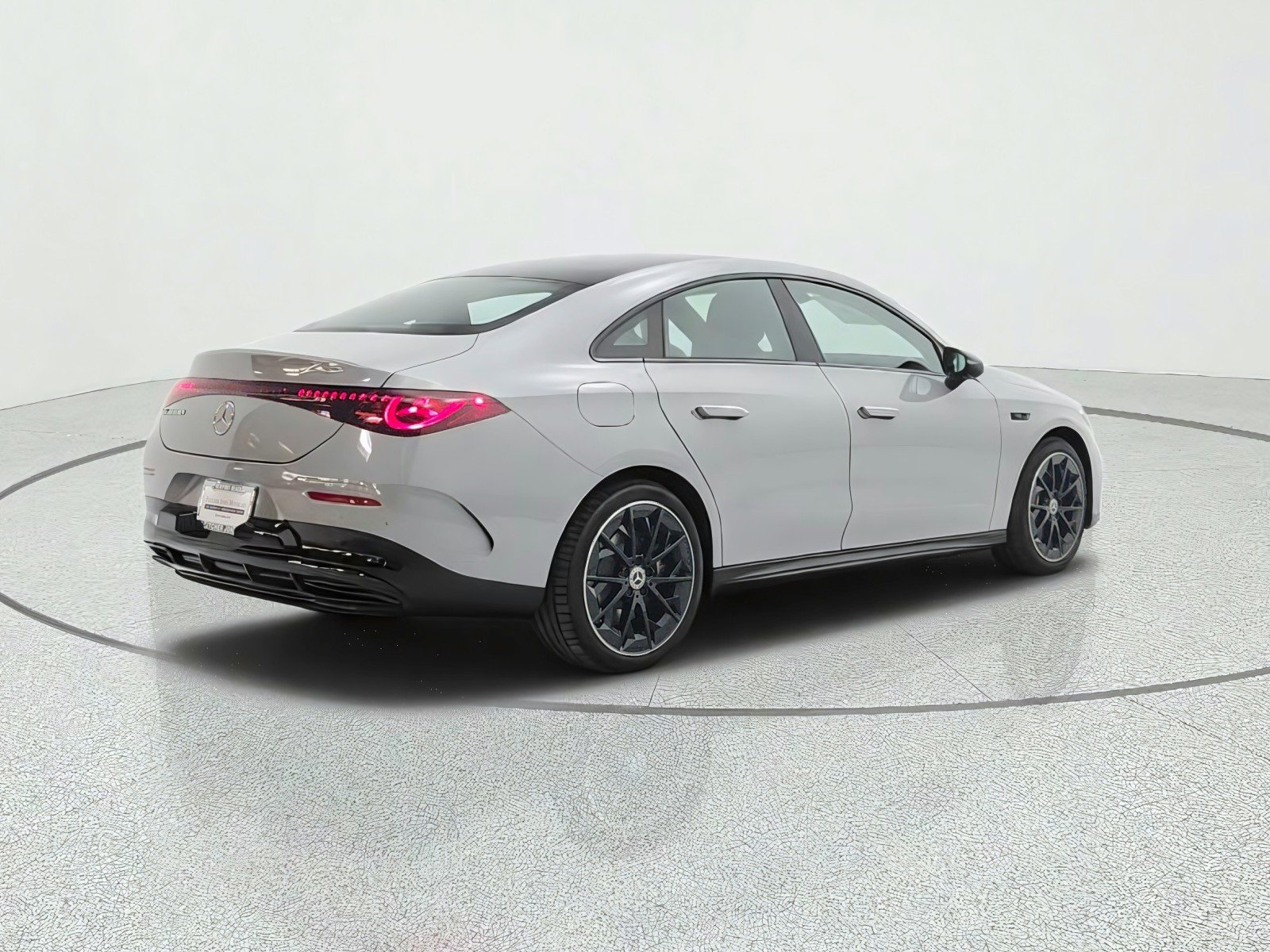 New 2027 MANUFAKTUR Alpine Grey Mercedes-Benz CLA 250+ Electric image 5