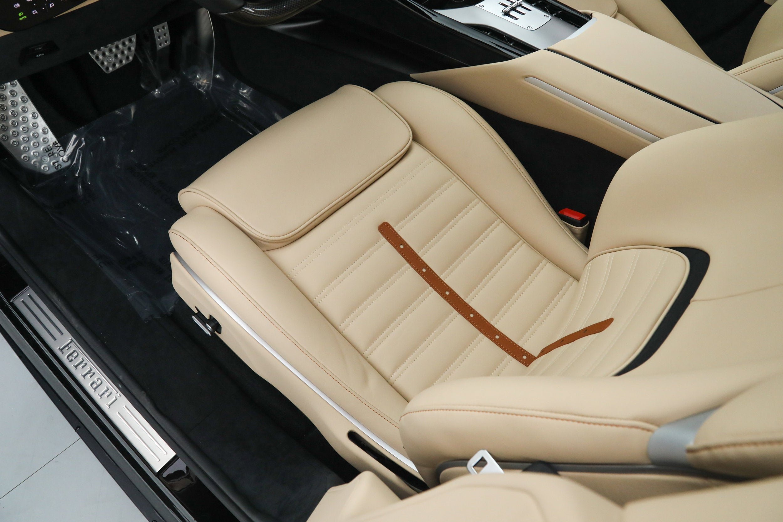 Certified Used 2025 Nero Purosangue Ferrari  image 29