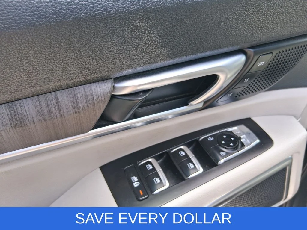 Used 2023 Black Kia SX image 12