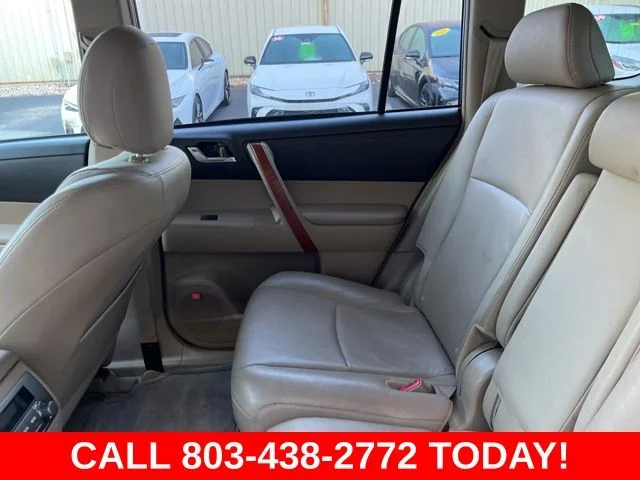 Used 2010 White Toyota Limited image 13
