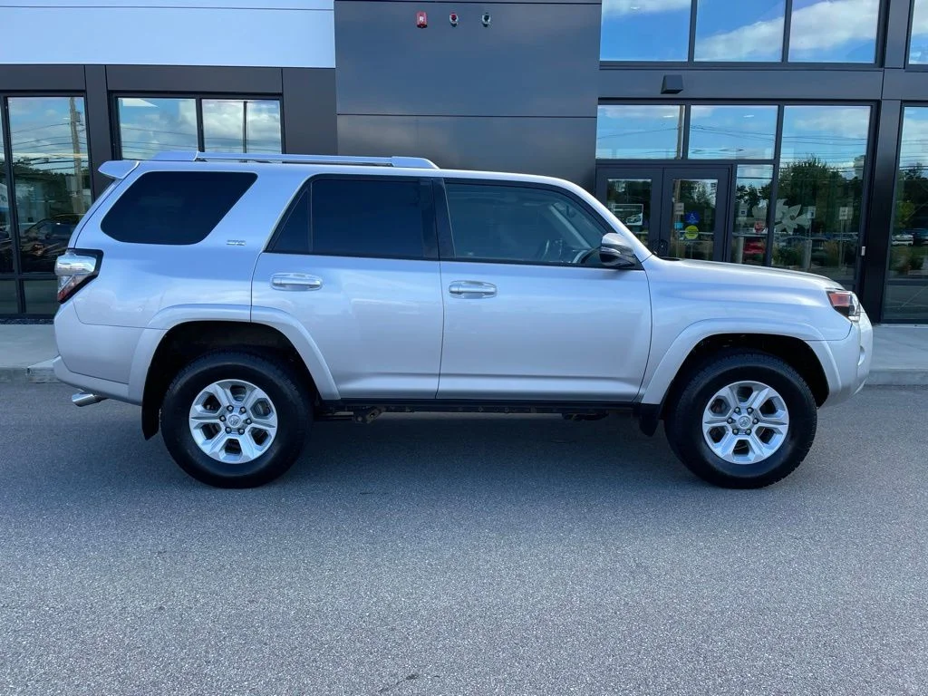 Used 2018 Classic Silver Metallic Toyota SR5 Premium image 3