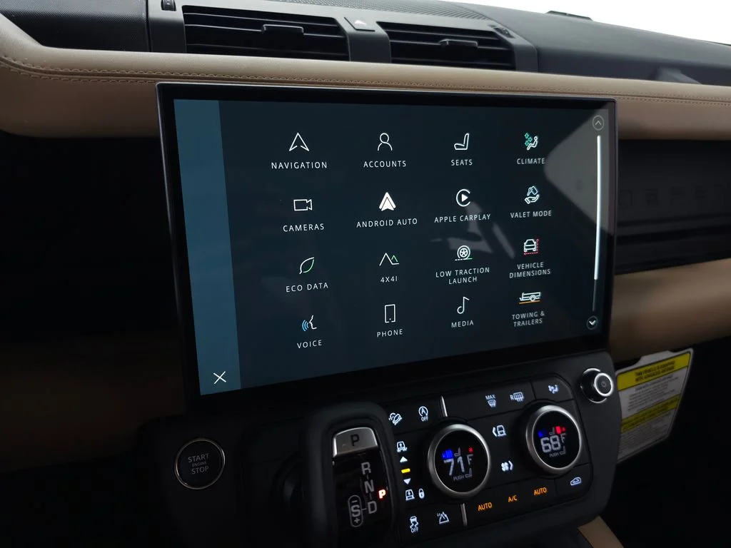 New 2026 Santorini Black Land Rover X-Dynamic SE image 25
