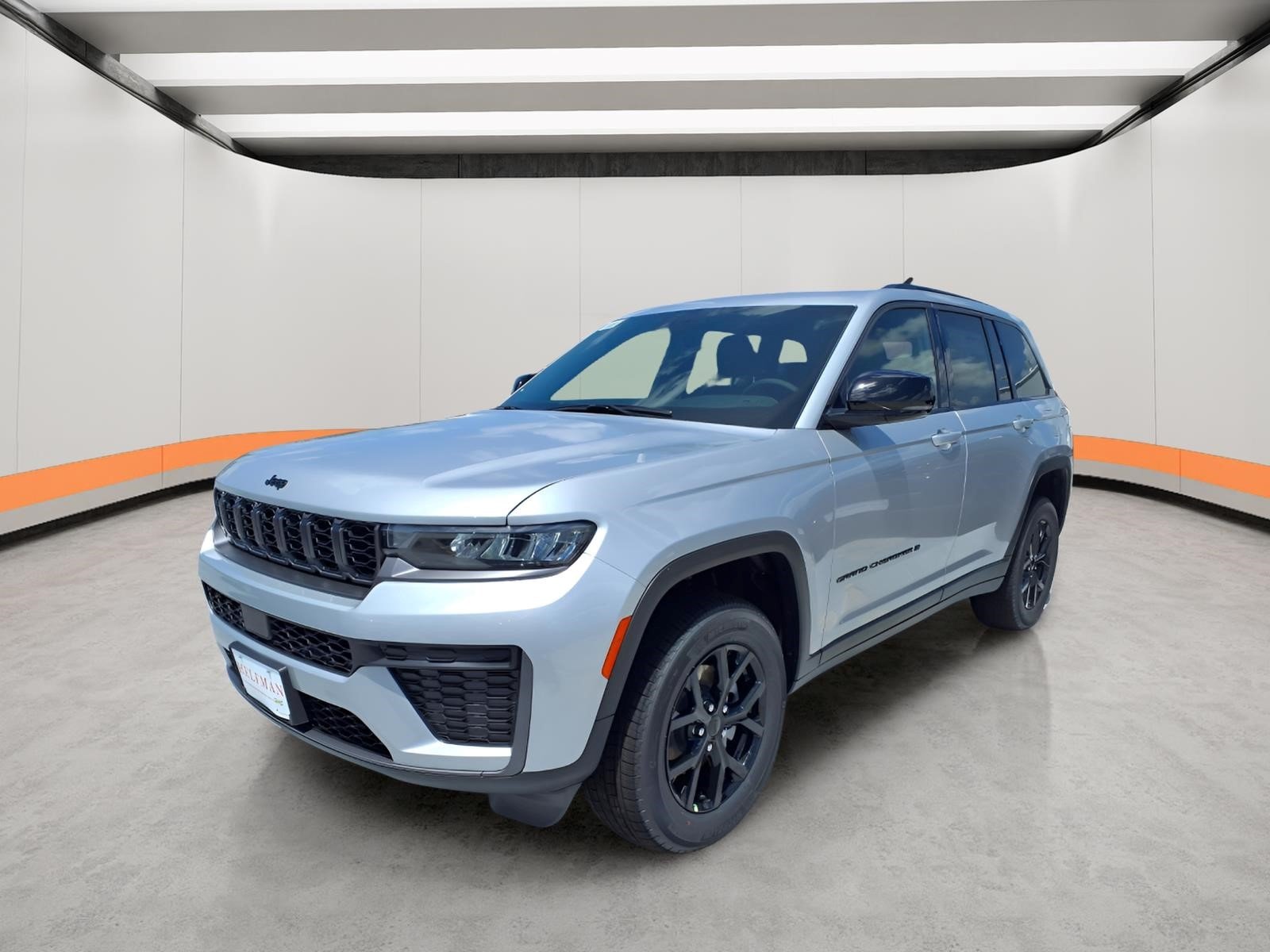 New 2026 Silver Zynith Exterior Paint Jeep Laredo Altitude image 3