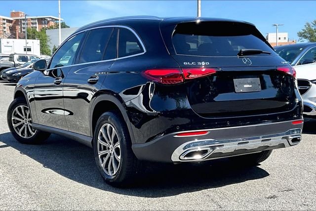 Certified Used 2026 Black Mercedes-Benz GLC 300 image 10