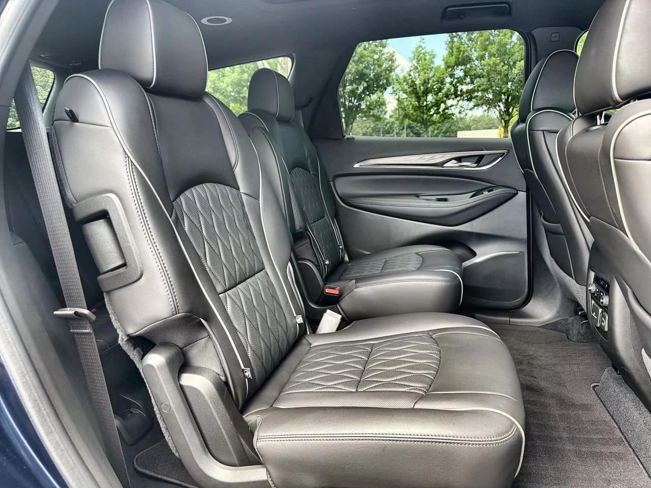 Used 2023 Emperor Blue Metallic Buick Avenir image 22