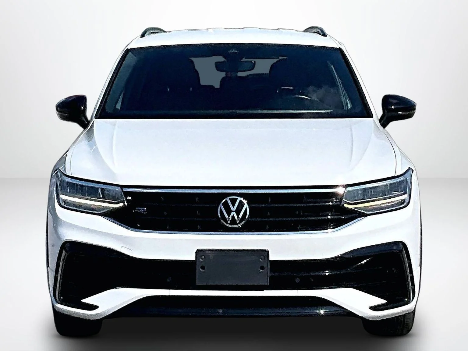 Used 2022 White Volkswagen 2.0T SE R-Line Black image 4