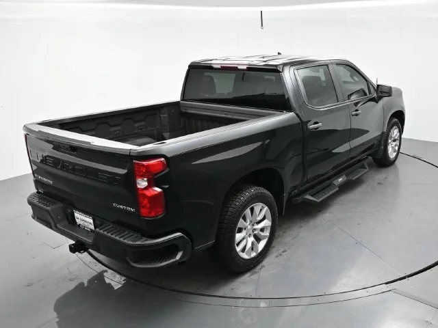 Used 2023 BLACK Chevrolet Custom image 37