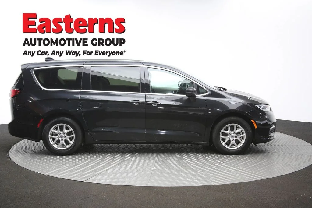 Used 2023 Black Chrysler Touring L image 45