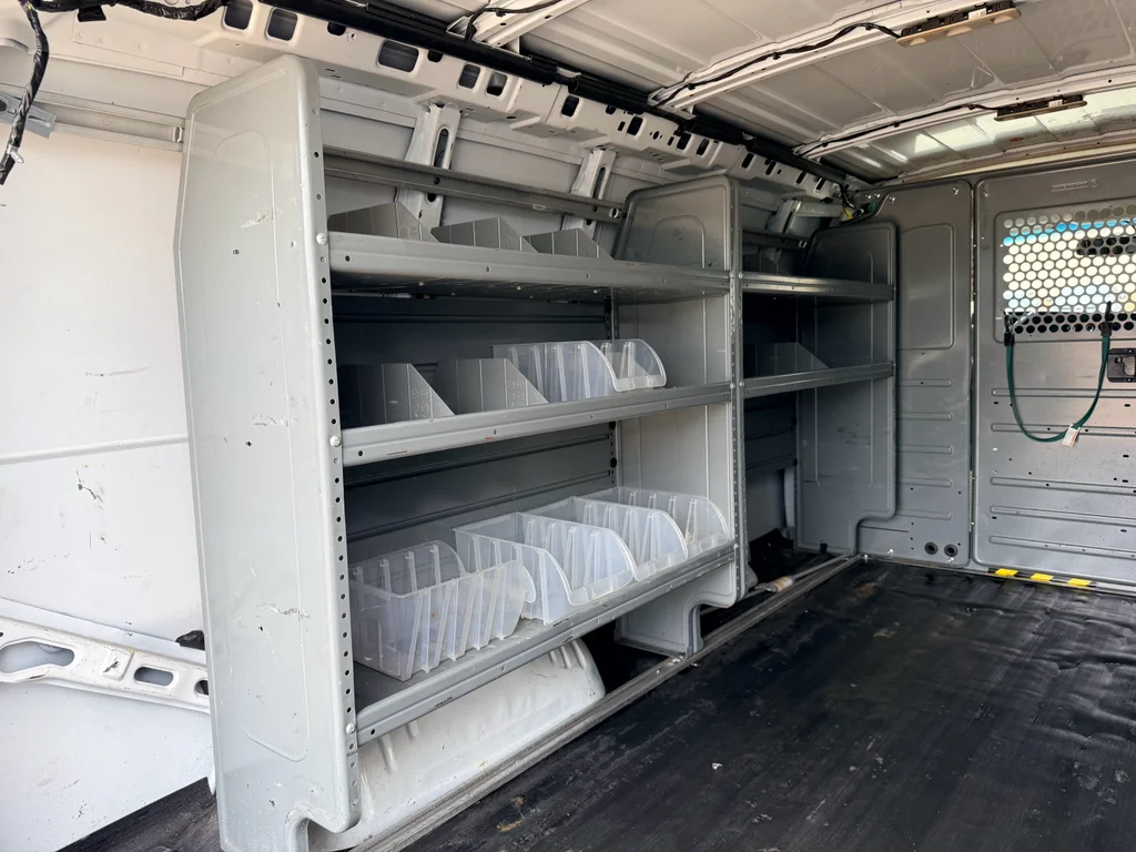 Used 2016 Summit White Chevrolet Work Van image 17