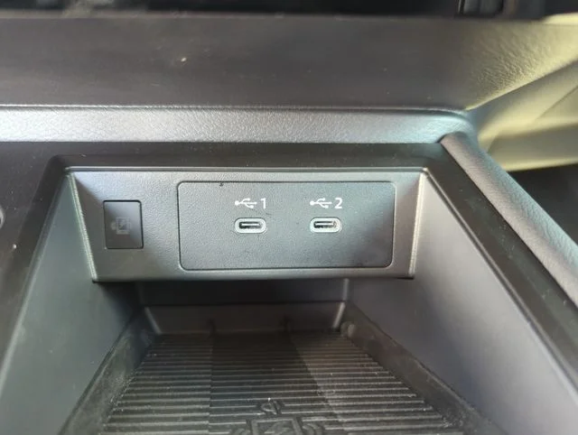 Used 2025 Black Nissan SR image 37