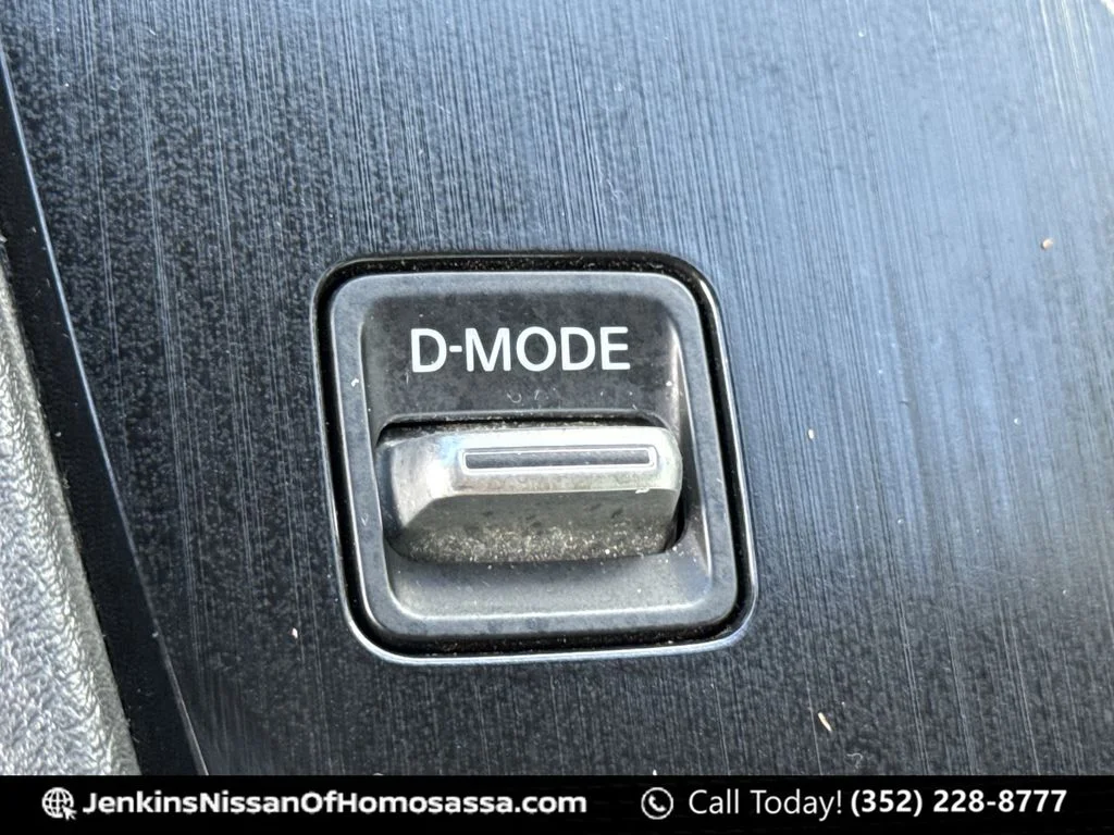 Used 2021 Blue Nissan SV image 39