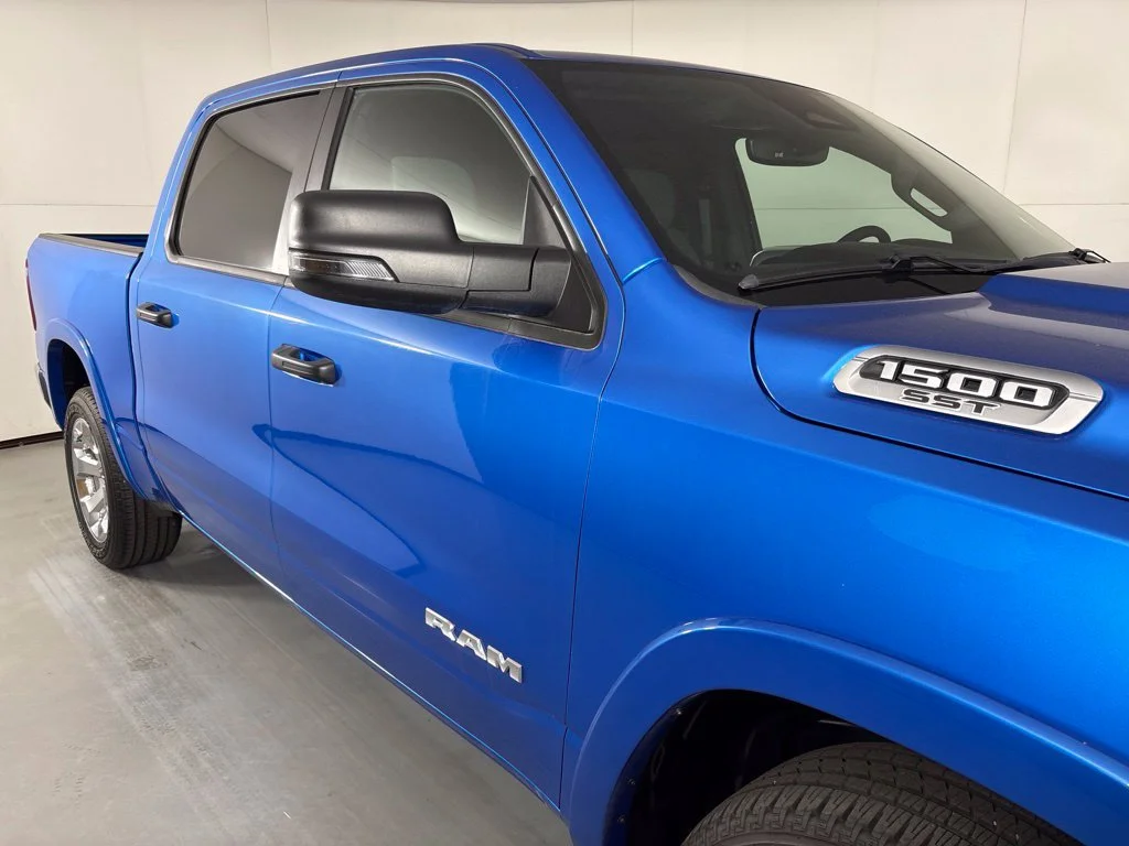 Used 2025 Blue Ram Big Horn/Lone Star image 9