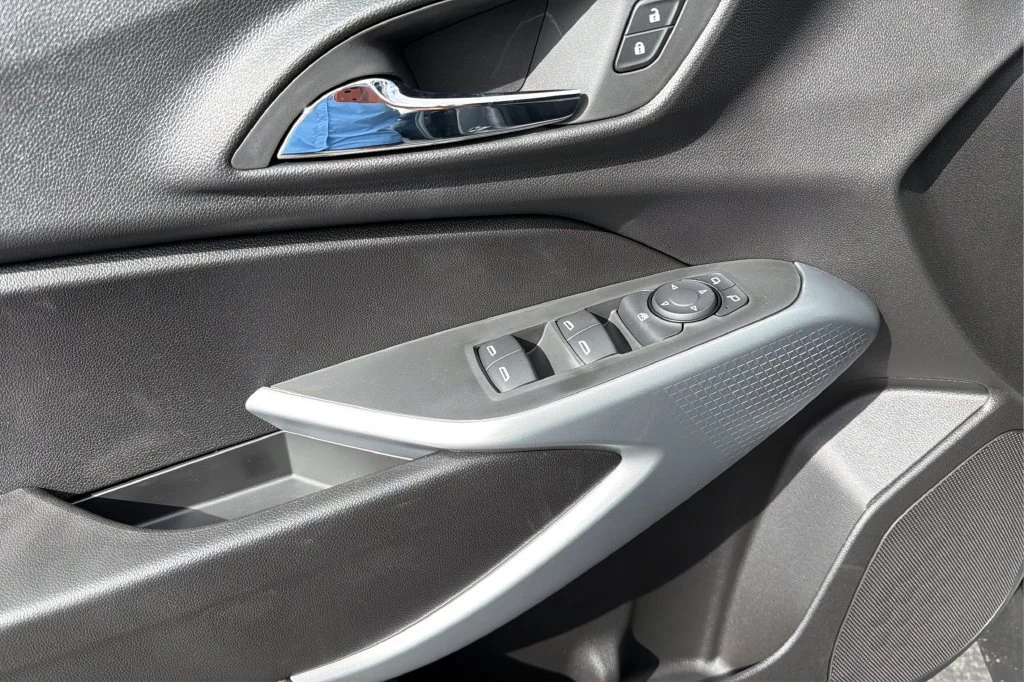 New 2026 Sterling Gray Metallic Chevrolet 1RS image 16