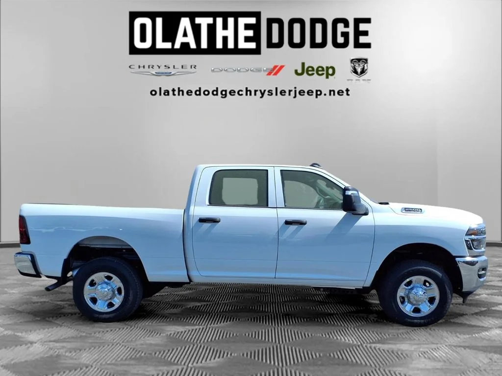 New 2026 Bright White Clear-Coat Exterior Paint RAM Tradesman image 26