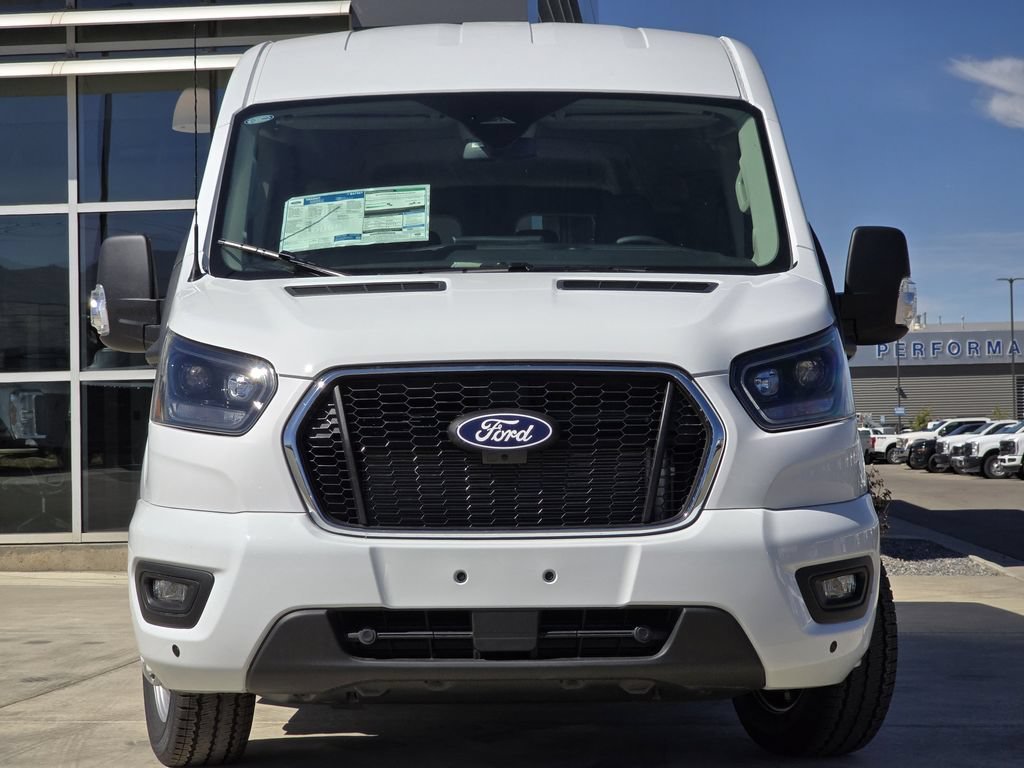 New 2026 Oxford White Ford XLT image 2