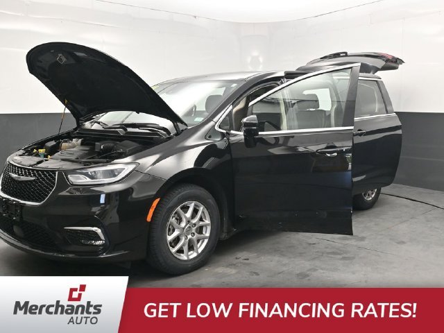 Used 2024 Black Chrysler Touring L image 42
