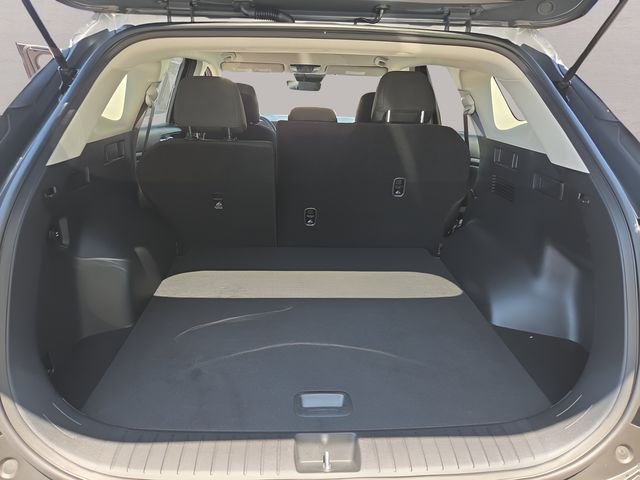 Used 2026 Fusion Black Kia S image 32