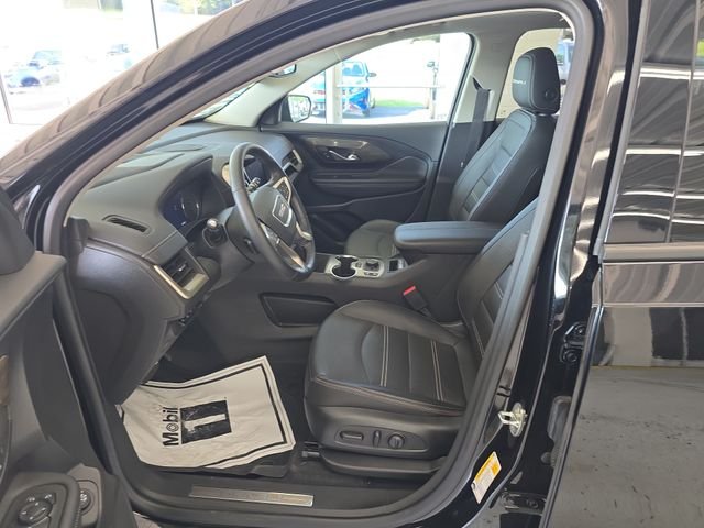Used 2023 White GMC Denali image 14