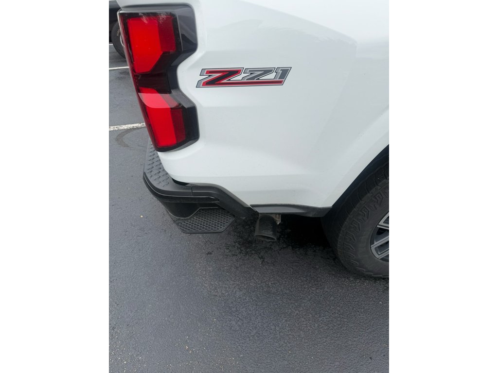 Used 2023 Summit White Chevrolet 4WD Z71 image 2