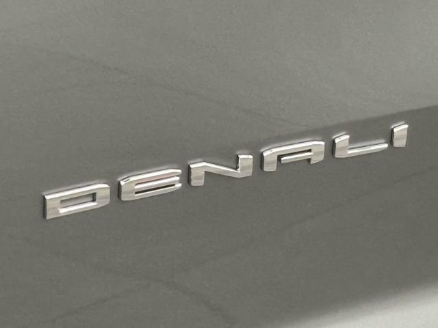 2026 GMC Acadia Denali - Photo 7
