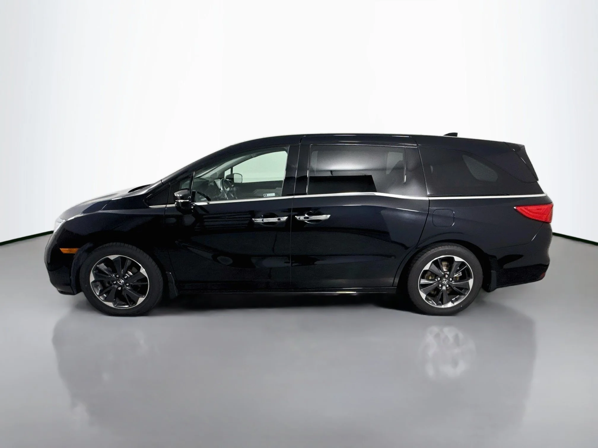Used 2021 Crystal Black Pearl Honda Elite image 4