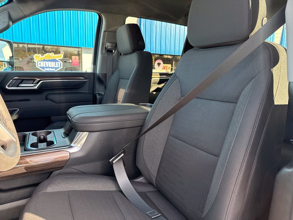 2026 Chevrolet Silverado 3500 HD LT - Photo 35