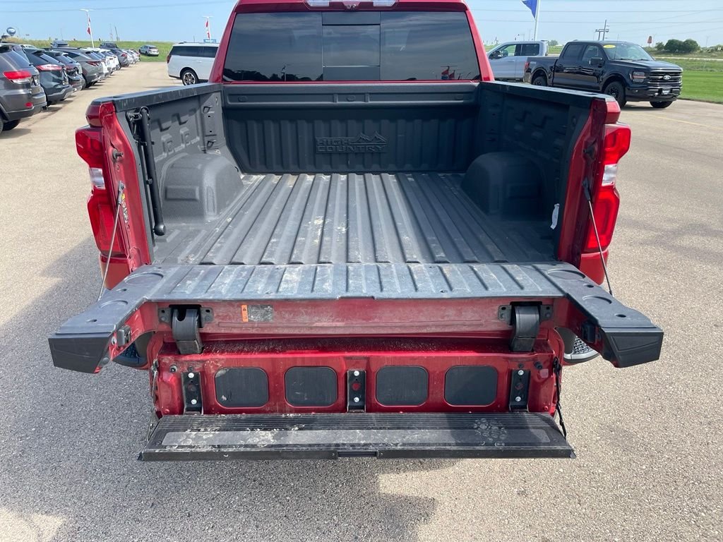 Used 2023 Red Chevrolet High Country image 28