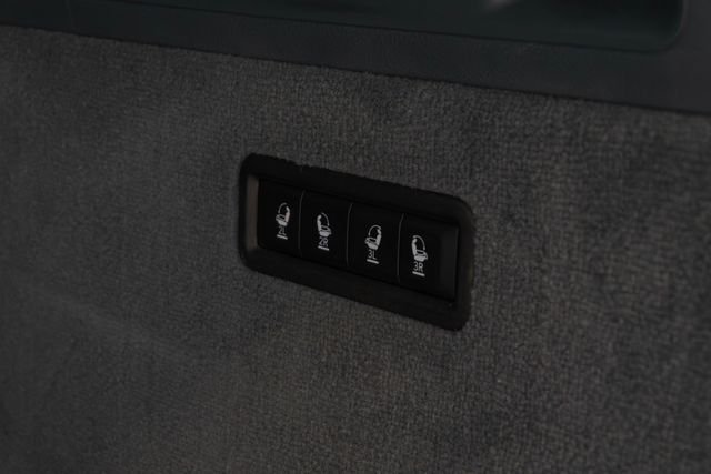 Used 2022 White Jeep Series II image 16