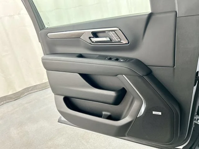New 2026 Polar White Tricoat Chevrolet Premier image 20