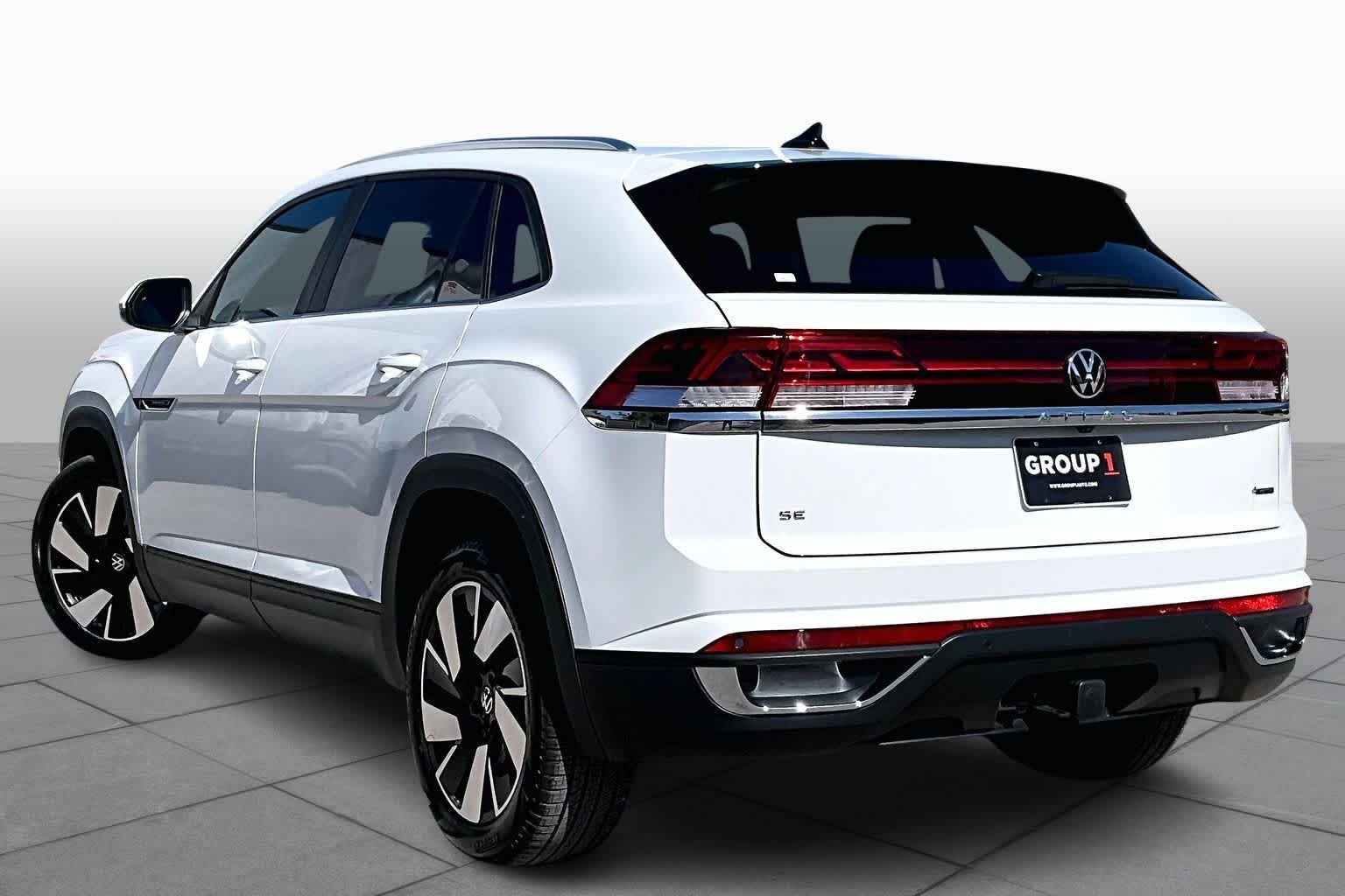 2024 Volkswagen Atlas Cross Sport SE w/Tech - Photo 12