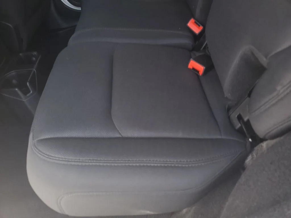 Used 2019 White Jeep Unlimited Sport image 13