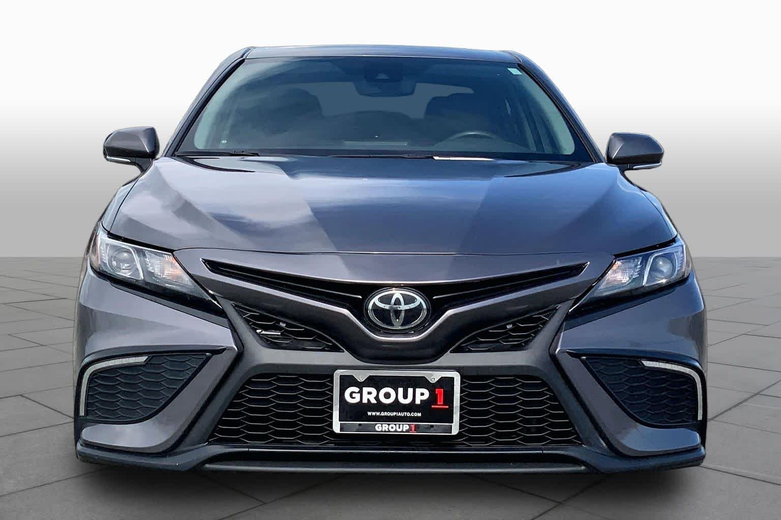 Used 2024 Predawn Gray Mica Toyota SE image 4