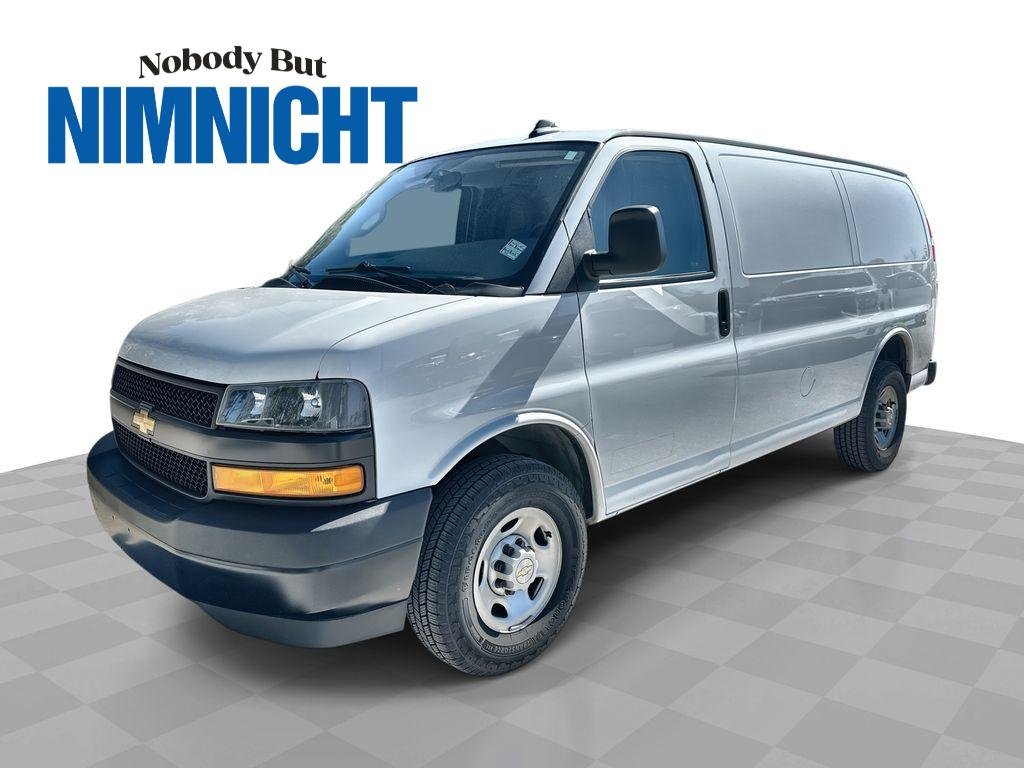 2023 Chevrolet Express 2500 Work Van HD's photo