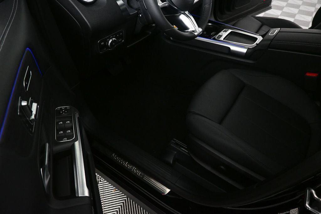 New 2026 Night Black Mercedes-Benz GLB 250 image 46