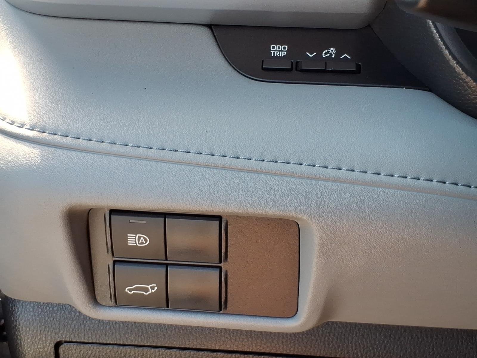 Used 2021 Magnetic Gray Metallic Toyota LE image 14
