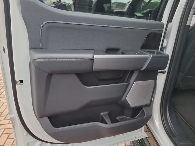 New 2026 Avalanche Ford Lariat image 12