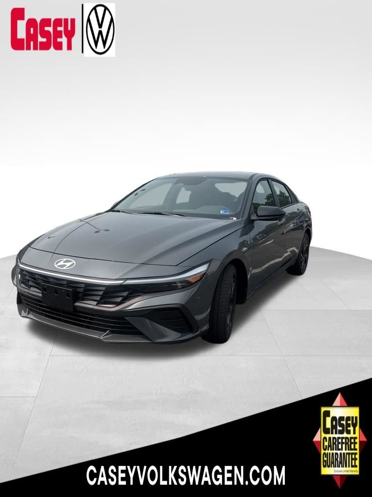 Used 2026 Gray Hyundai SEL Sport image 1
