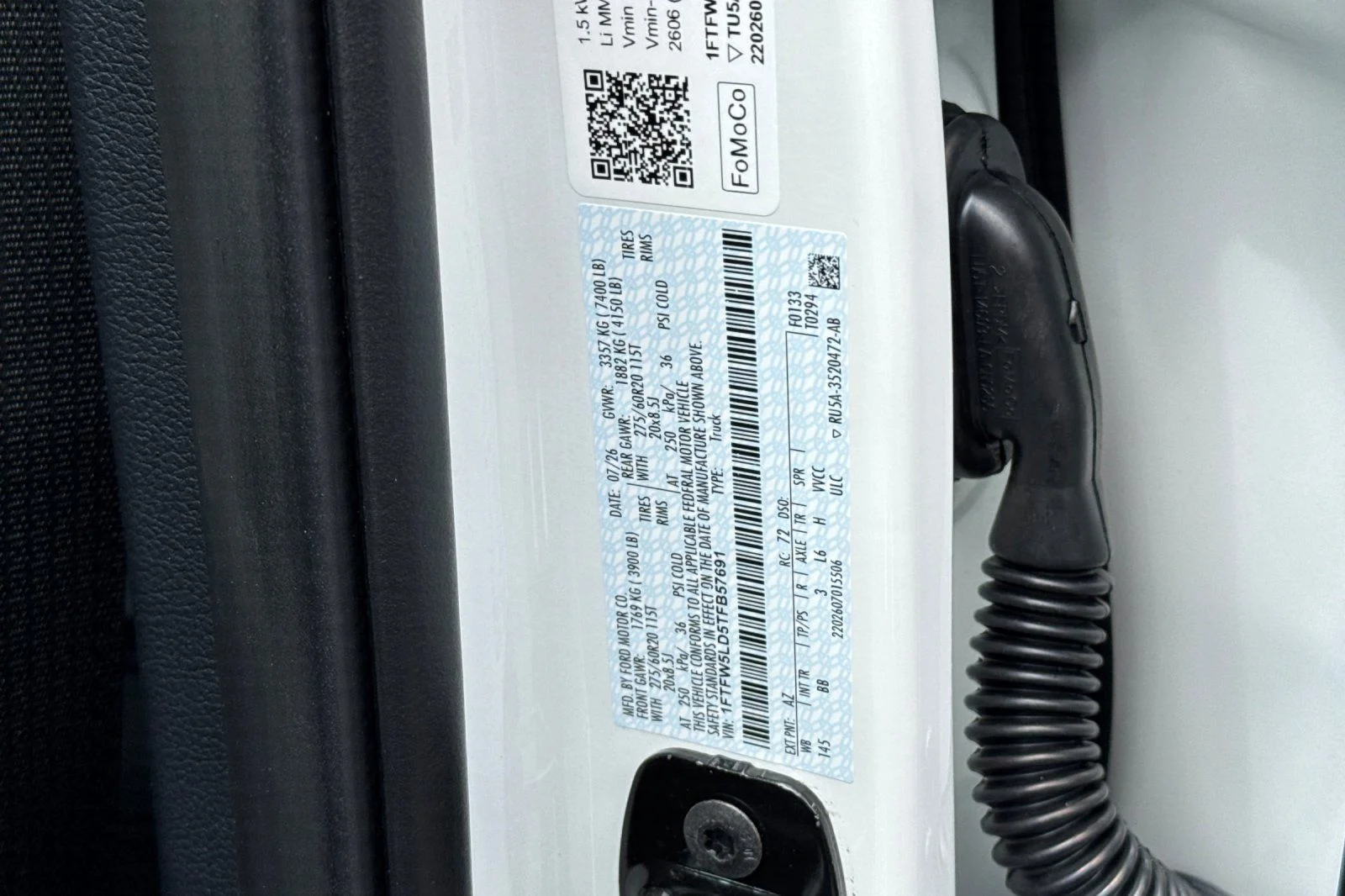 New 2026 Star White Metallic Tri-Coat Ford Lariat® image 34