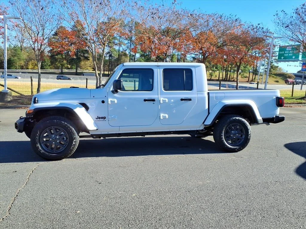 New 2026 Bright White Clear-Coat Exterior Paint Jeep Sport S image 16