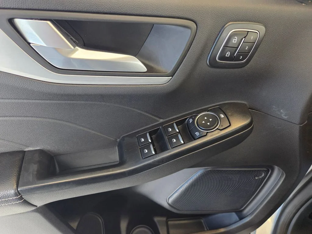 Used 2024 Iconic Silver Metallic Ford Platinum image 16