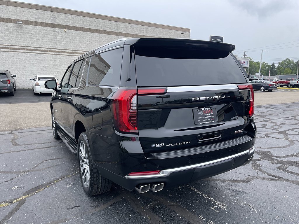 2026 GMC Yukon XL Denali - Photo 9