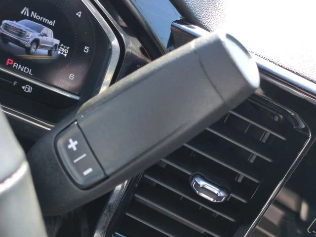 Used 2025 Silver GMC SLT image 20
