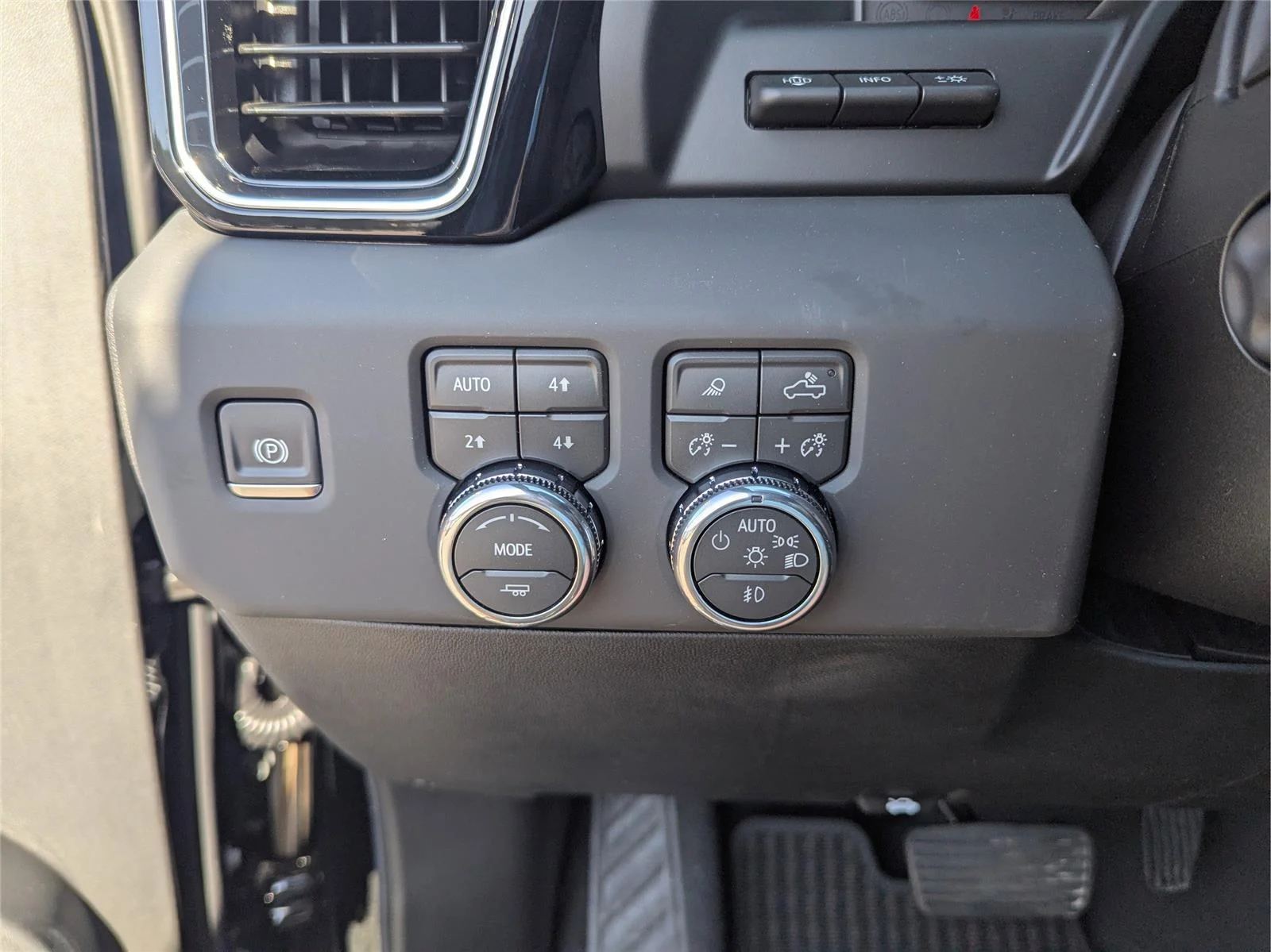 New 2026 Onyx Black GMC Denali Ultimate image 27