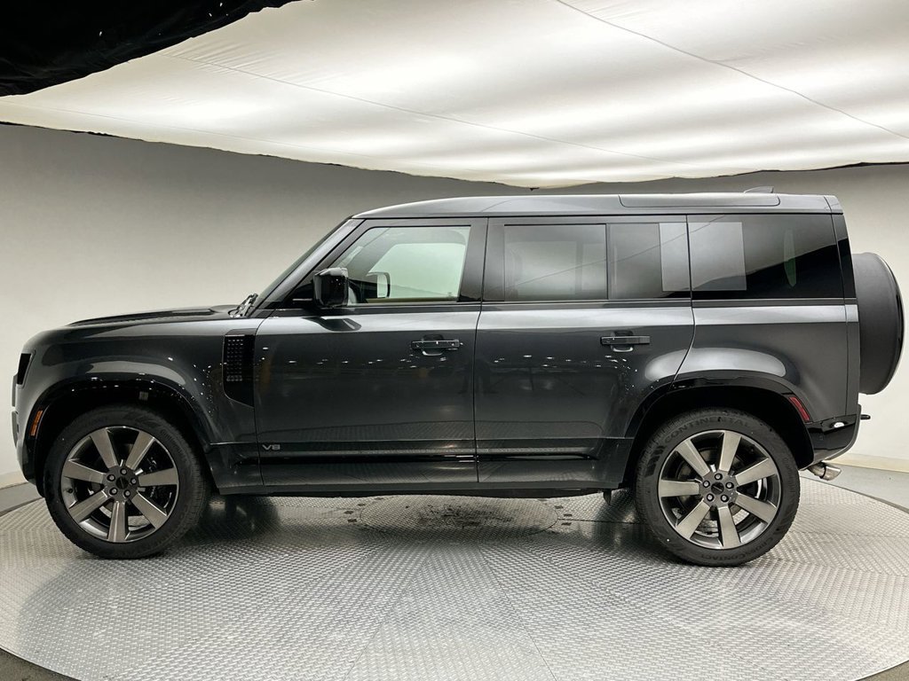 New 2026 Carpathian Grey Prem Met Land Rover V8 image 2