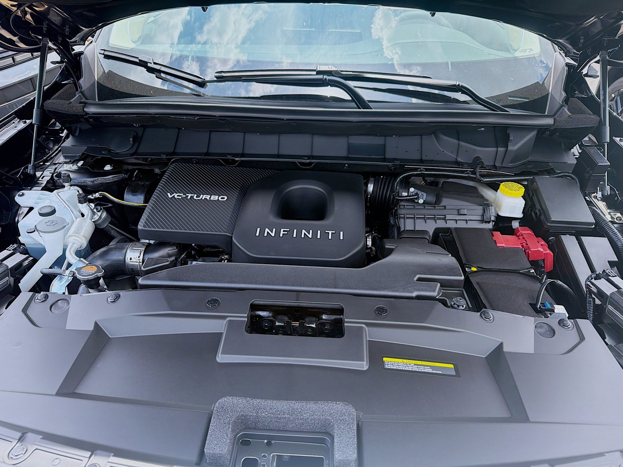 New 2027 MINERAL BLACK INFINITI Luxe FWD image 27