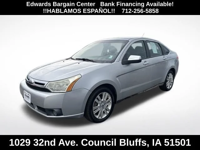 Used 2010 Silver Ford SEL image 3