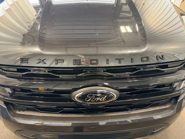 Used 2024 Gray Metallic Ford Limited image 25