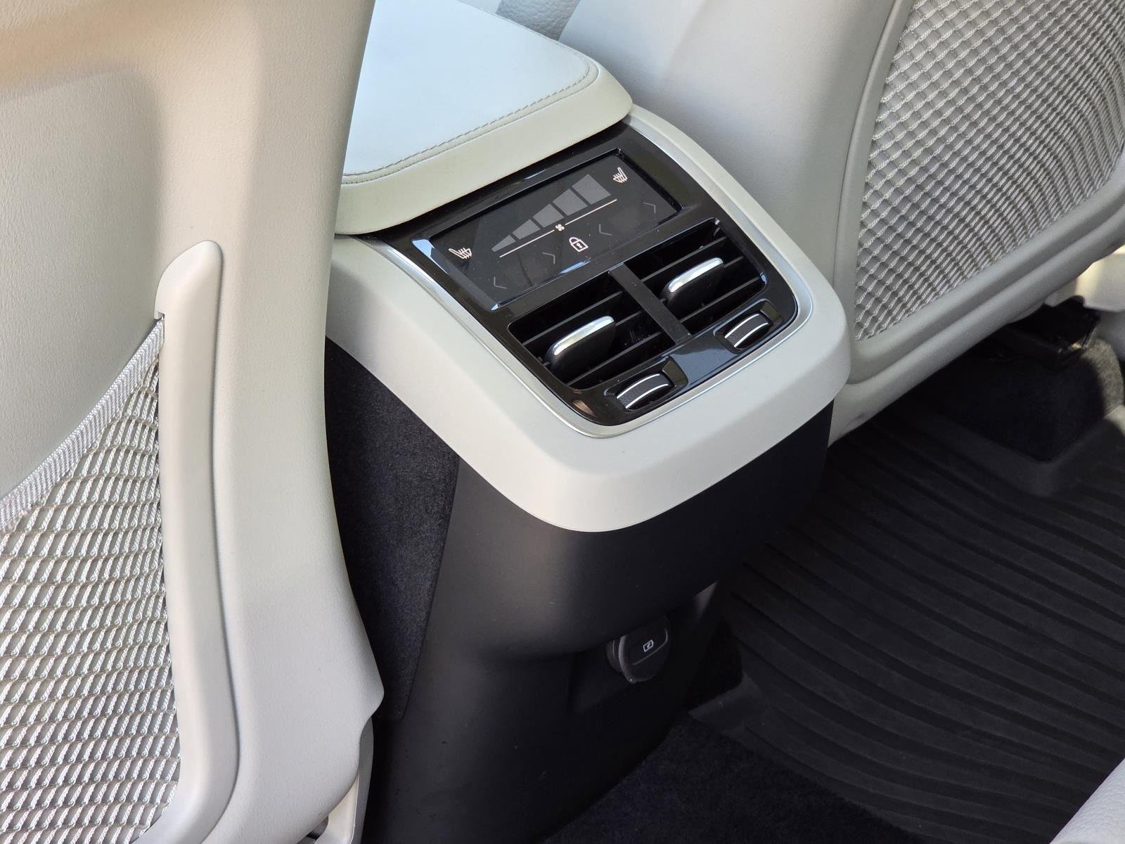 Used 2023 Crystal White Metallic Volvo Plus image 38
